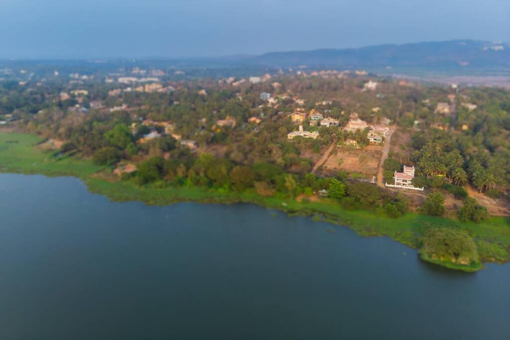 Lake View Villa Gandaulim Extérieur photo