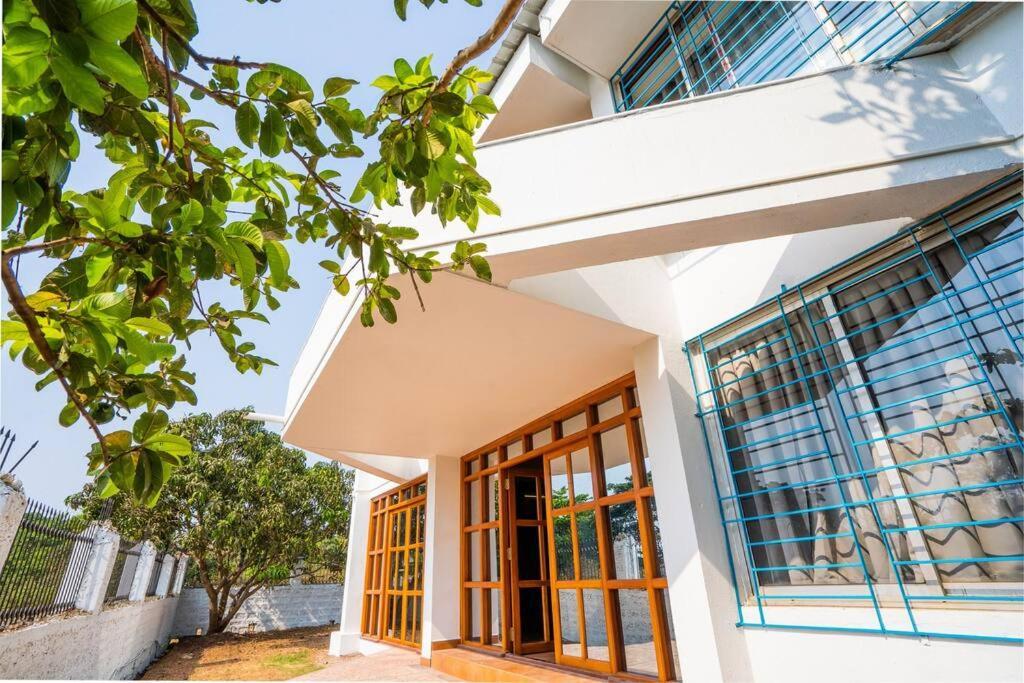 Lake View Villa Gandaulim Extérieur photo