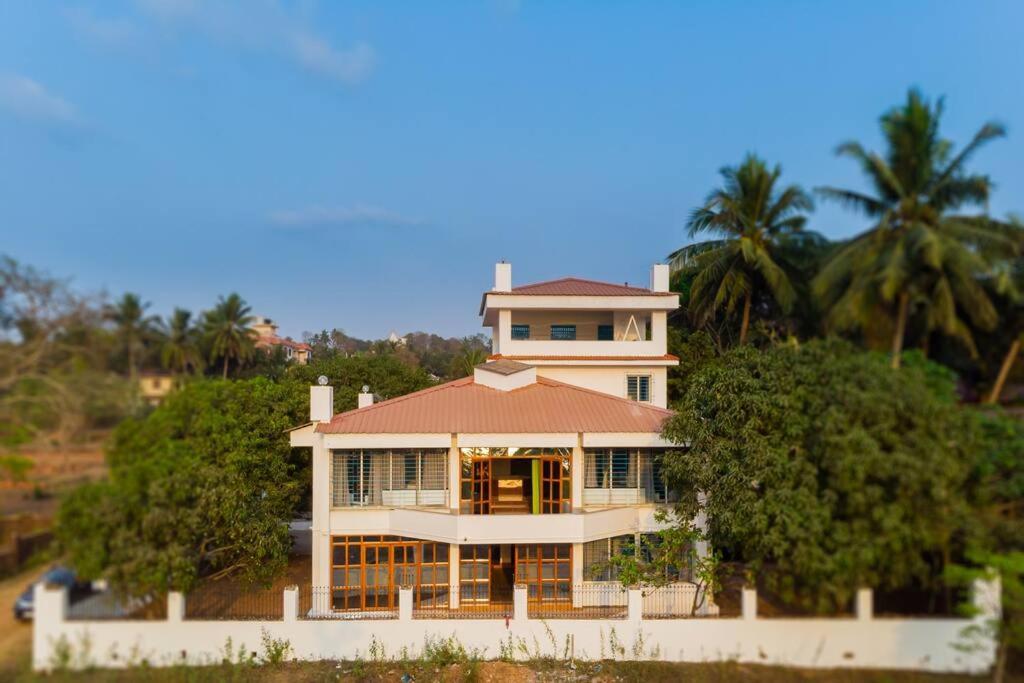 Lake View Villa Gandaulim Extérieur photo
